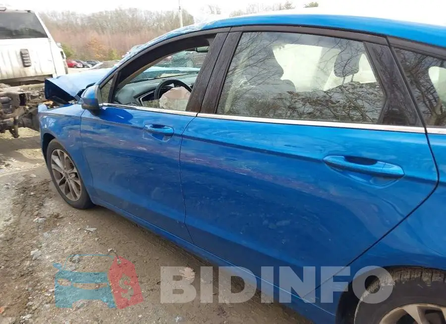 3FA6P0HD6KR275748 Photo# 14