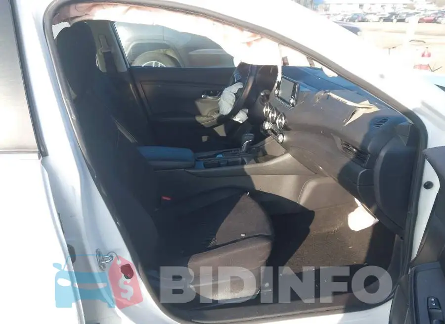 3N1AB8BV4NY240691 Photo# 5