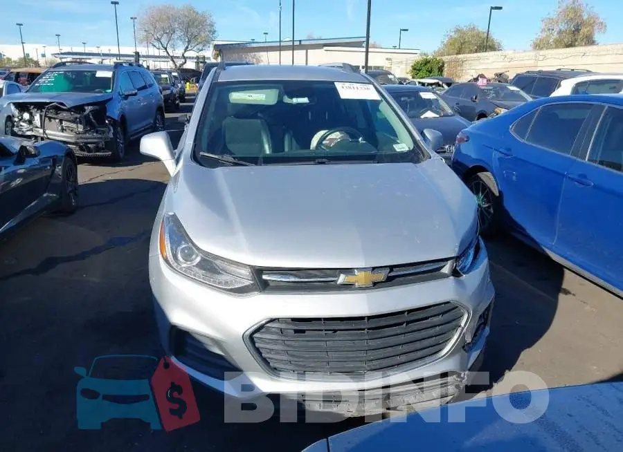 3GNCJLSB2JL151184 Photo# 12