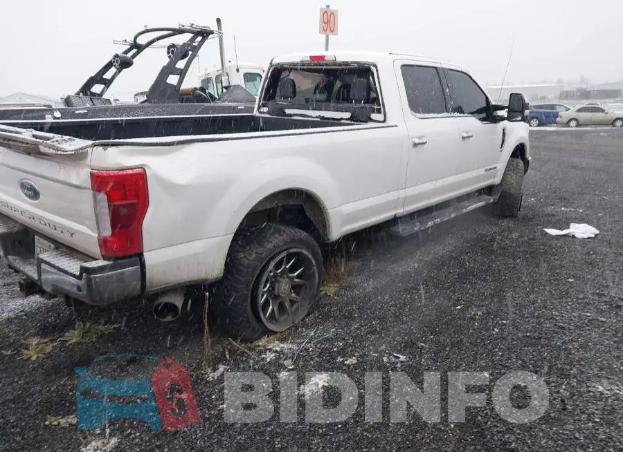 1FT8W3BT2HEF09368 Photo# 4