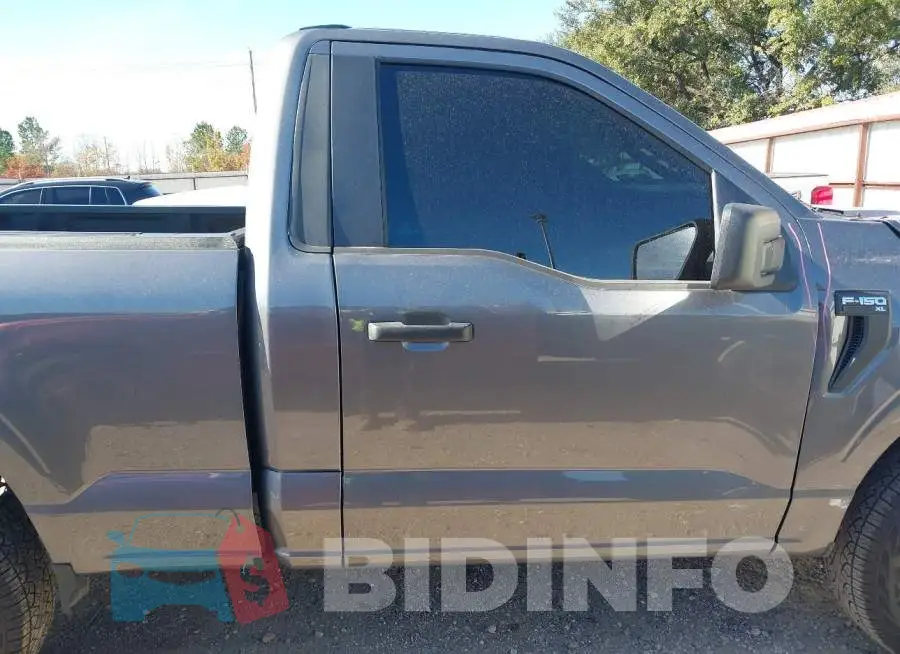 1FTMF1L57SKD24230 Photo# 14