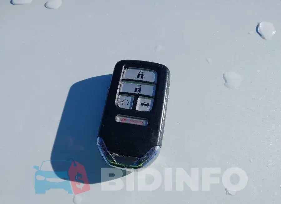 19XFC1F35LE220125 Photo# 11