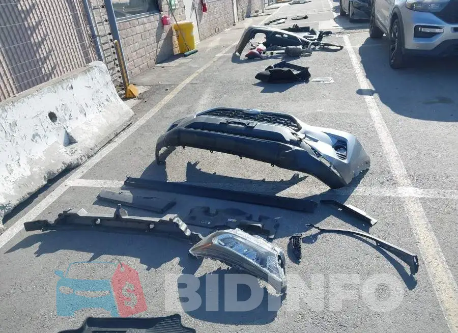 JTMW1RFV1KD015066 Photo# 12