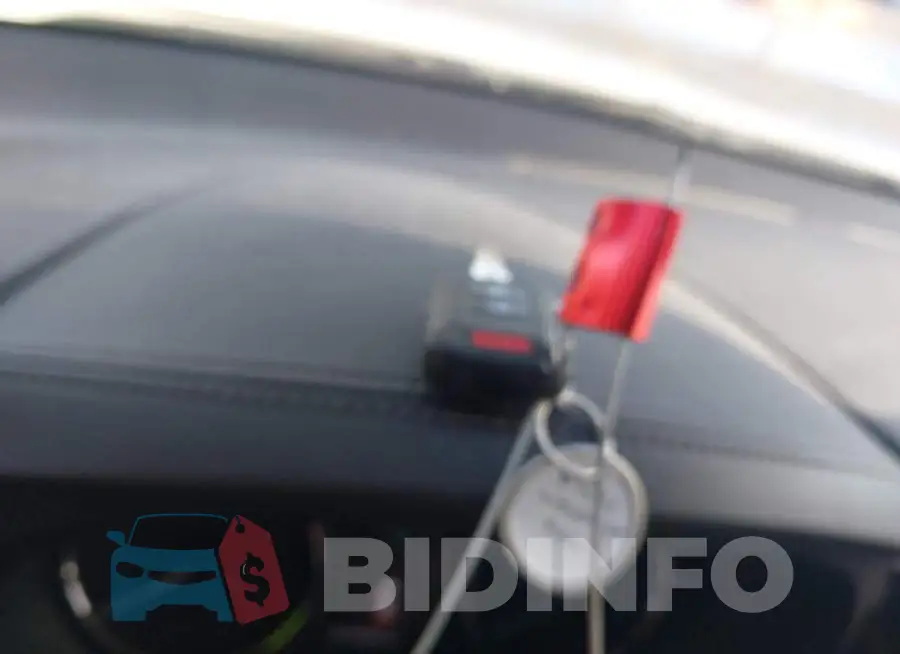 JA4AD2A38KZ009468 Photo# 11