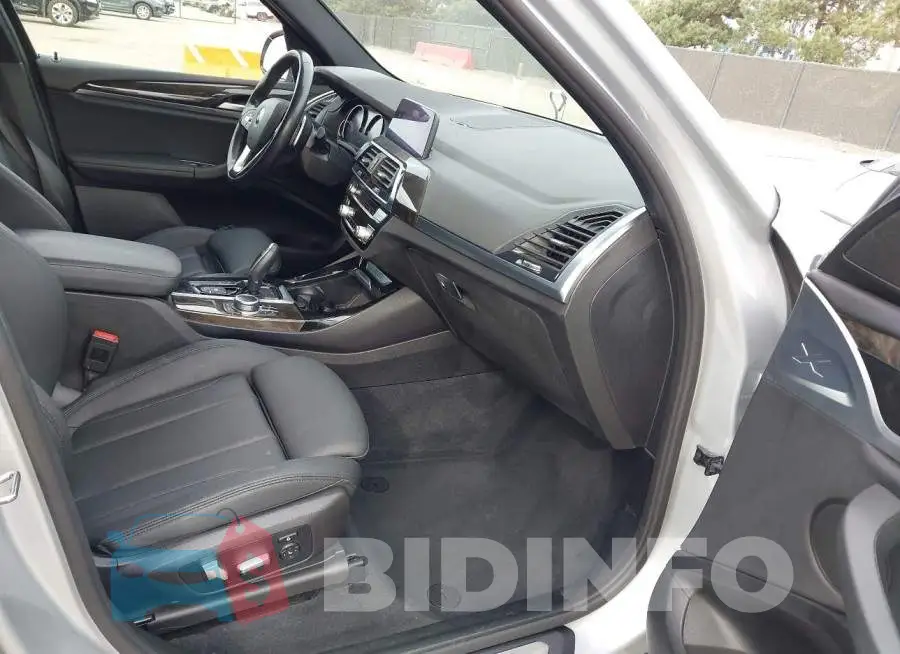 5UXTY3C06LLU70182 Photo# 5