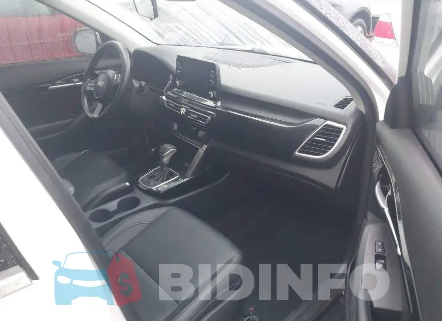 KNDERCAA3M7181127 Photo# 5