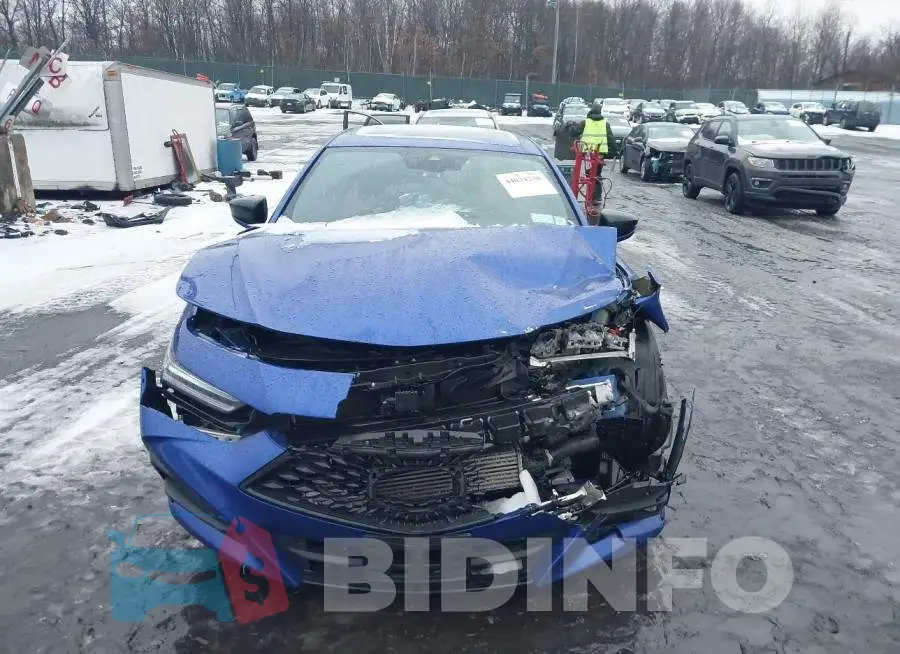 19UUB6F53PA003918 Photo# 12