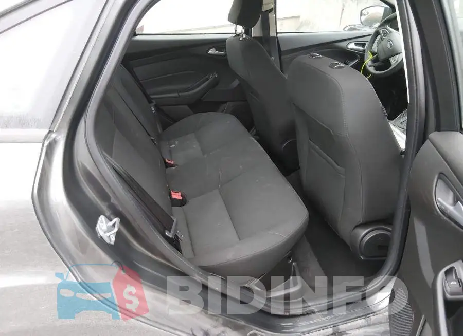 1FADP3F28HL278636 Photo# 8