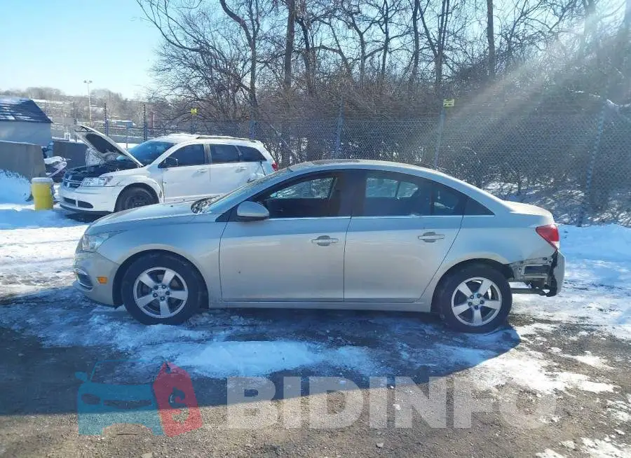 1G1PE5SB2G7168440 Photo# 12