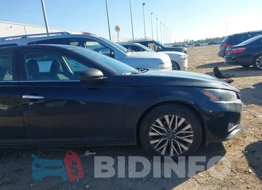 1N4BL4DW4SN361118 Photo# 13