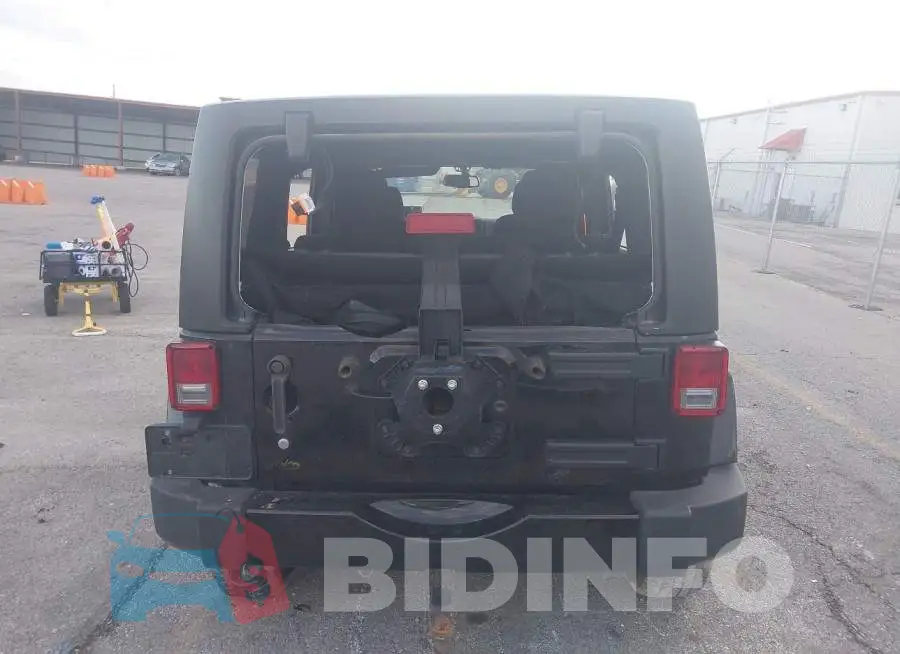 1C4BJWEG1JL815421 Photo# 16