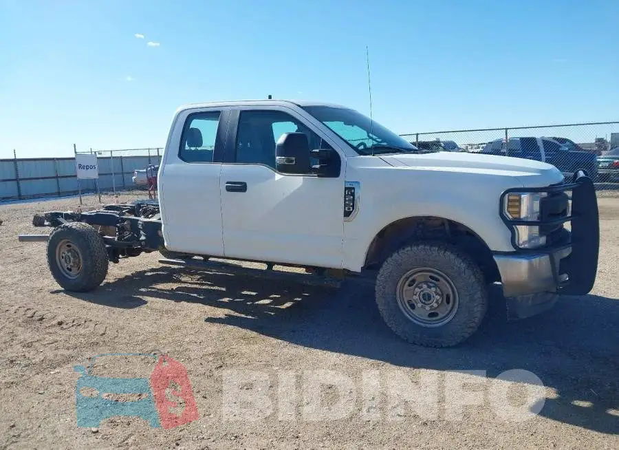 1FT7X2B67KEE67820 Photo# 13