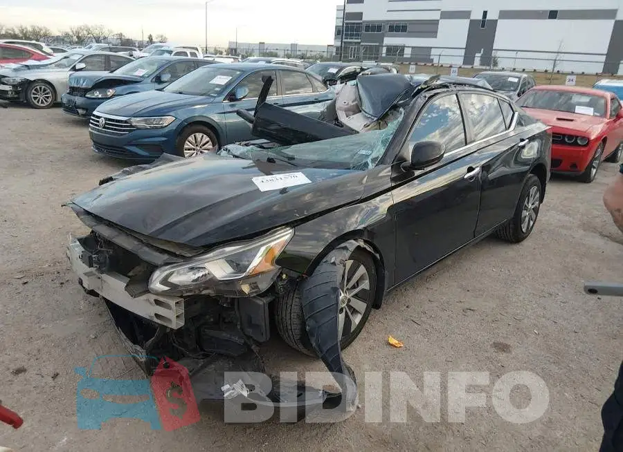 1N4BL4BV8KC111452 Photo# 2