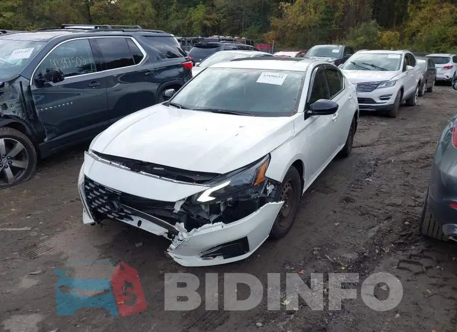 1N4BL4CV1PN372304 Photo# 2