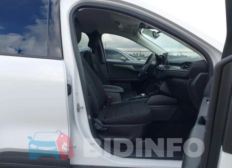 1FMCU0GN9PUB06044 Photo# 5