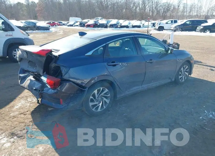 19XFC2F82HE210404 Photo# 4