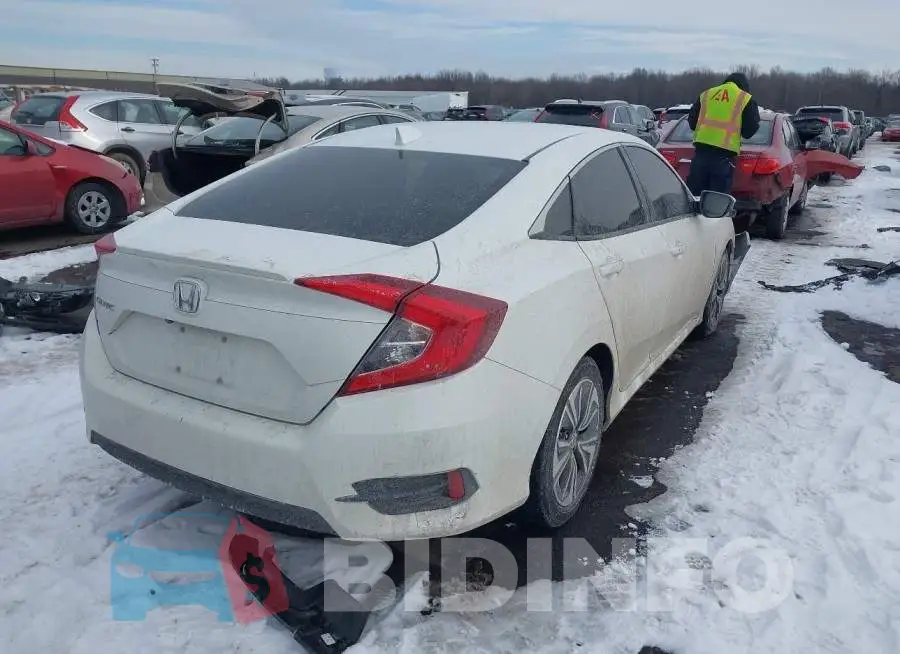 2HGFC1F32HH651373 Photo# 4