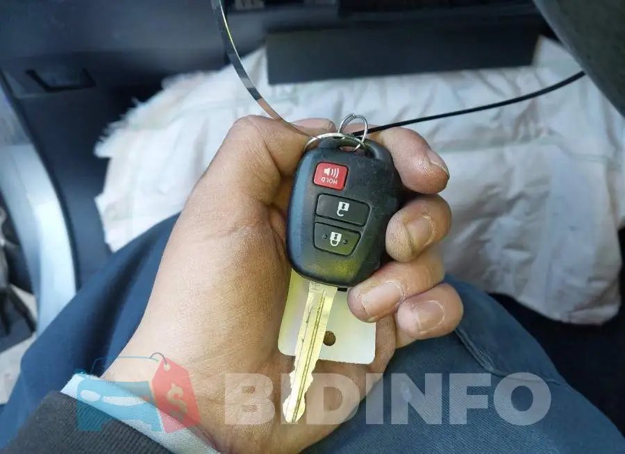 2T3BFREV4JW720432 Photo# 11