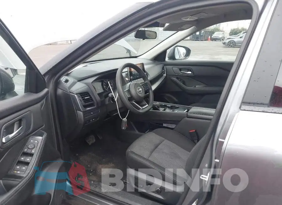 5N1BT3BA9RC671245 Photo# 5