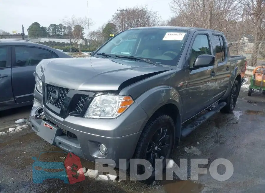 1N6ED0EB9LN702746 Photo# 2