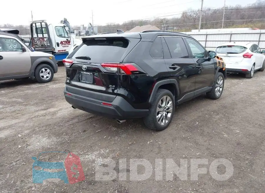 2T3A1RFV2MC237486 Photo# 4