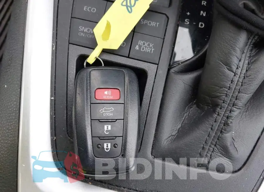 2T3A1RFV2MC237486 Photo# 11