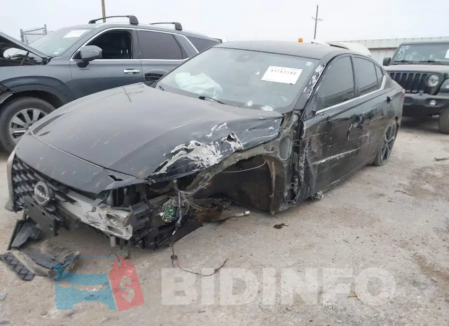 1N4BL4CV5PN387033 Photo# 2