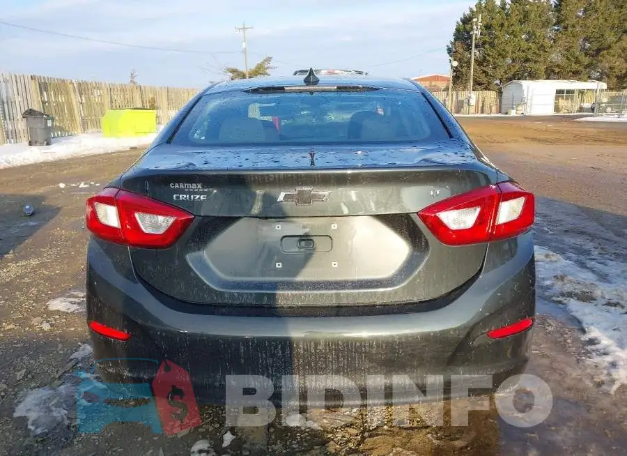 1G1BE5SM1J7190366 Photo# 16