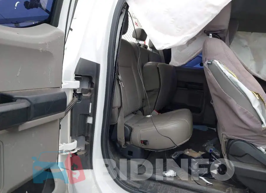 1FT7X2A66KED37898 Photo# 8