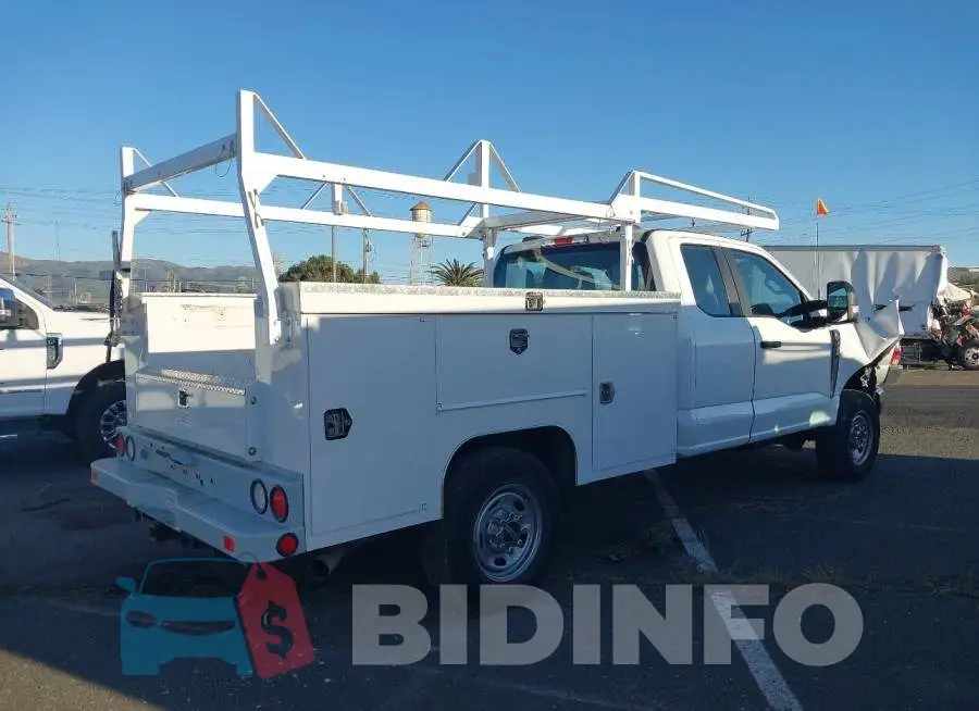 1FT7X2BA3PEC94079 Photo# 4