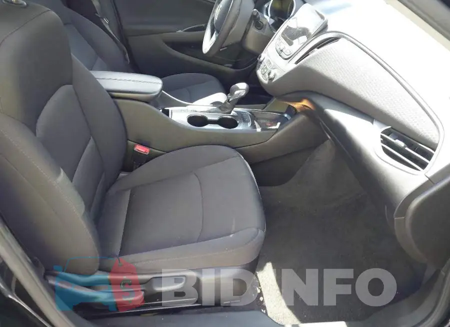 1G1ZD5ST5SF130638 Photo# 5
