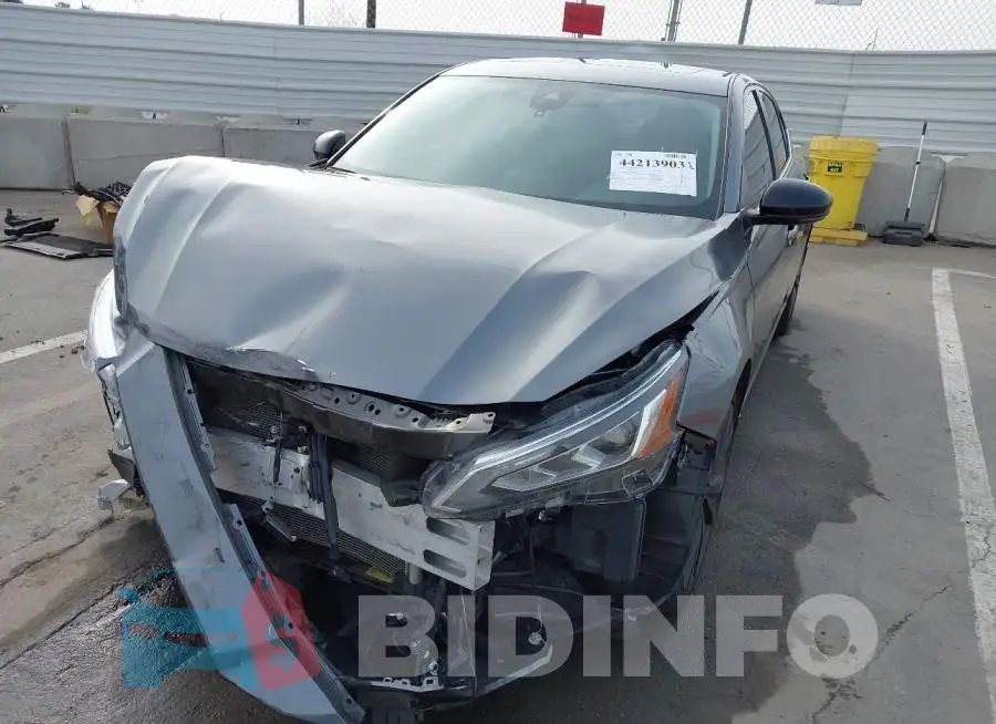 1N4BL4CV1NN404021 Photo# 6