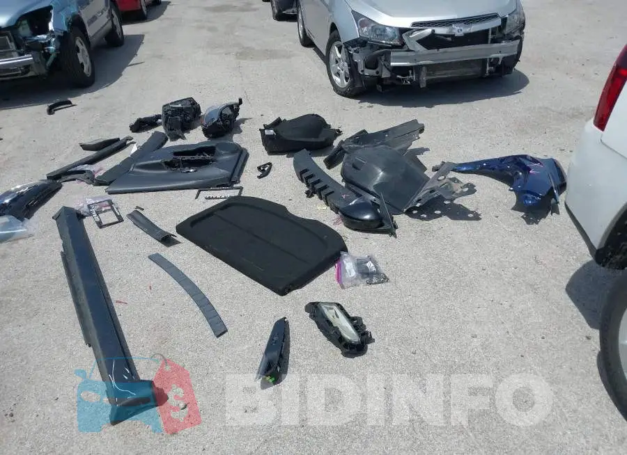 3N1CP5CU5KL562019 Photo# 18