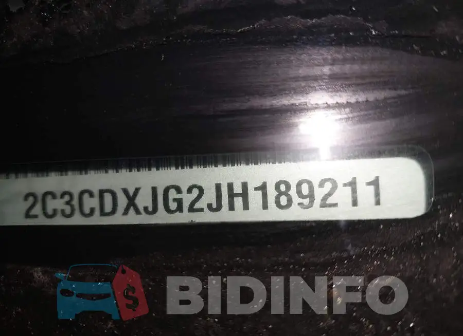 2C3CDXJG2JH189211 Photo# 9