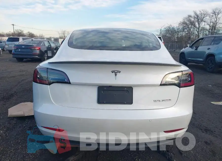 5YJ3E1EC9NF230412 Photo# 15