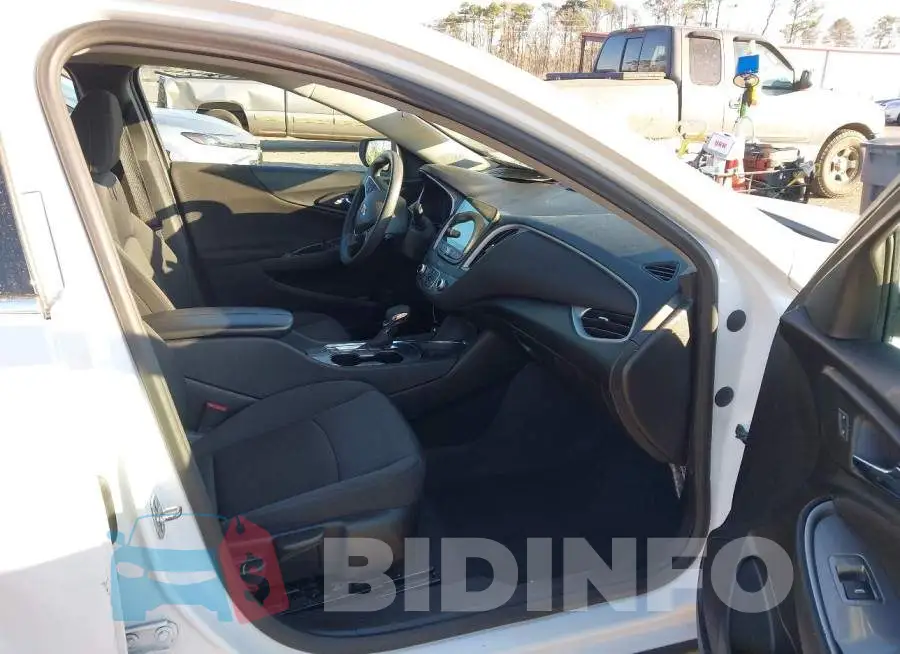 1G1ZD5ST8PF188542 Photo# 5