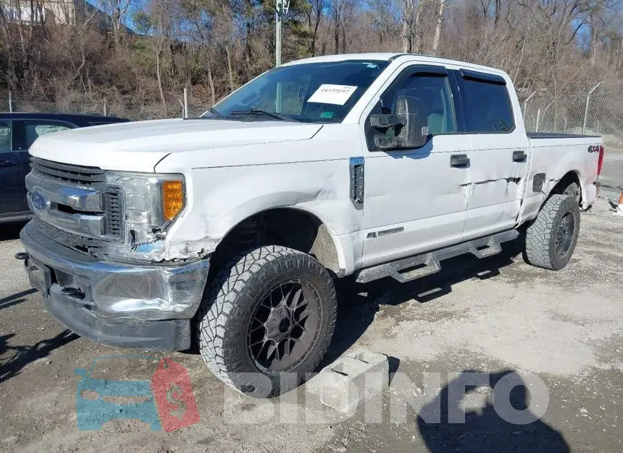 1FT7W2BT1HED52180 Photo# 2
