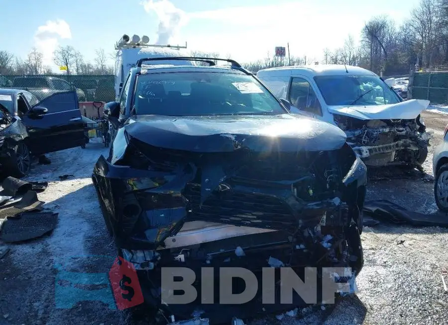 2T3A1RFV8MC190576 Photo# 12