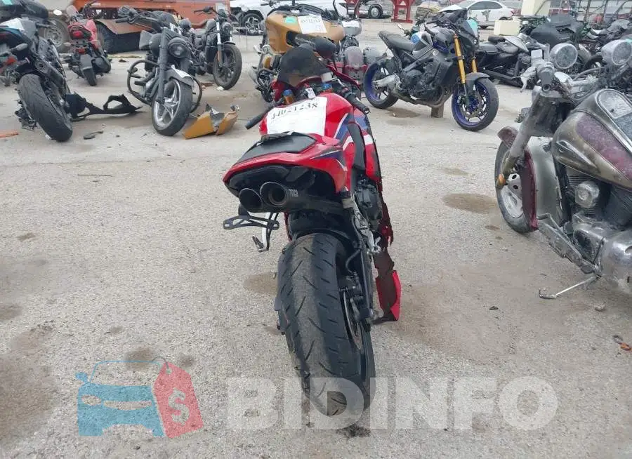 JH2PC40J3MK700134 Photo# 6