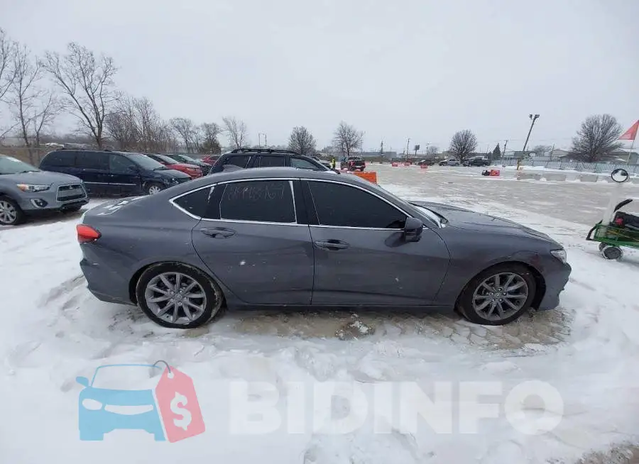 19UUB6F38NA000556 Photo# 13