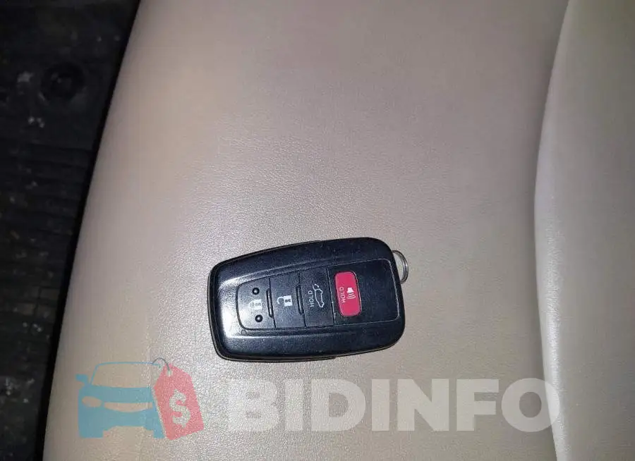 2T3A1RFVXKC057895 Photo# 11