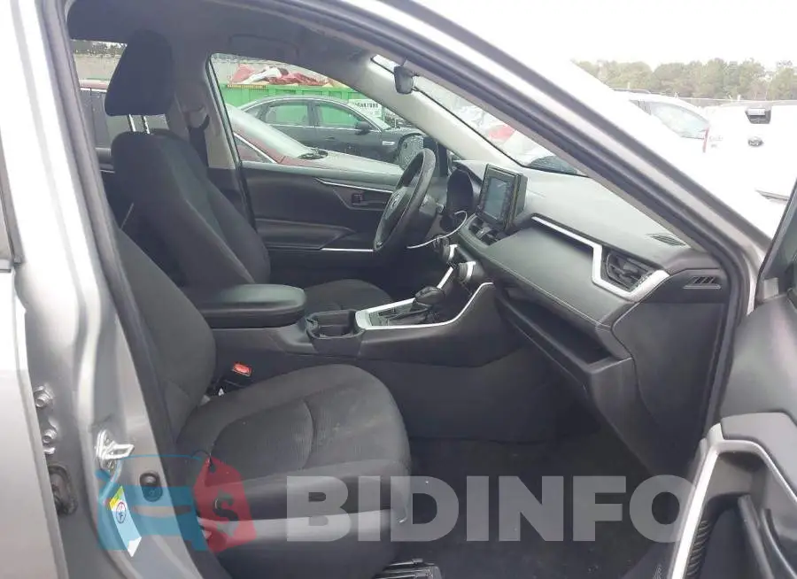 2T3F1RFV8KW030165 Photo# 5