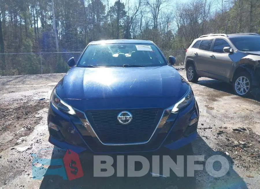 1N4BL4CV7LN305443 Photo# 12