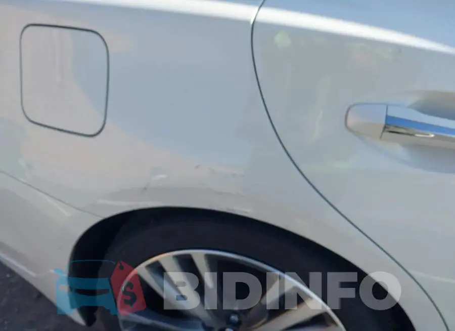 JN1EV7CPXMM701526 Photo# 6