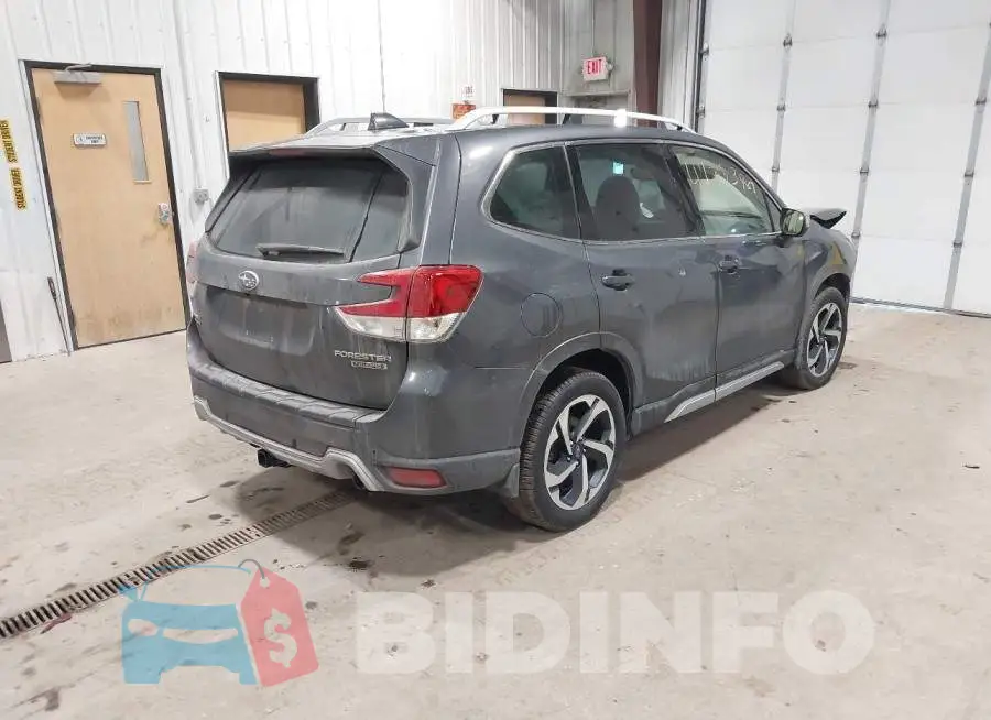 JF2SKARCXPH465310 Photo# 4