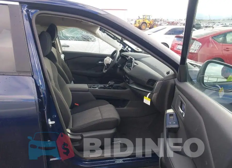 5N1BT3BB8TC756142 Photo# 5