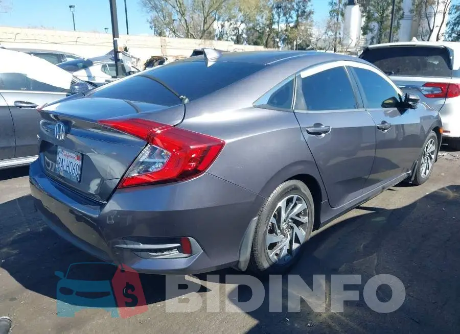 19XFC2F71HE213947 Photo# 4