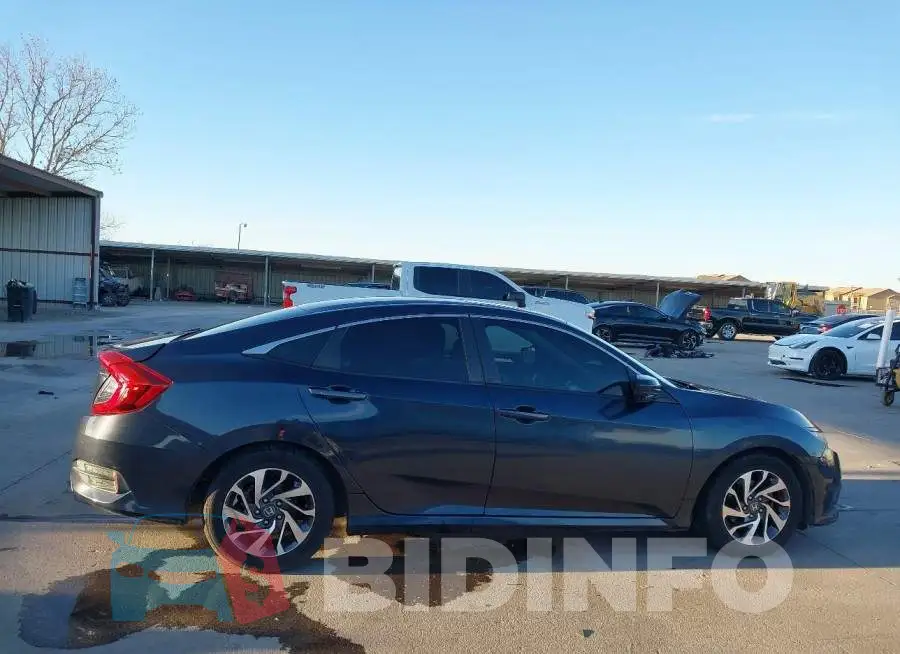 19XFC2F73GE059854 Photo# 14