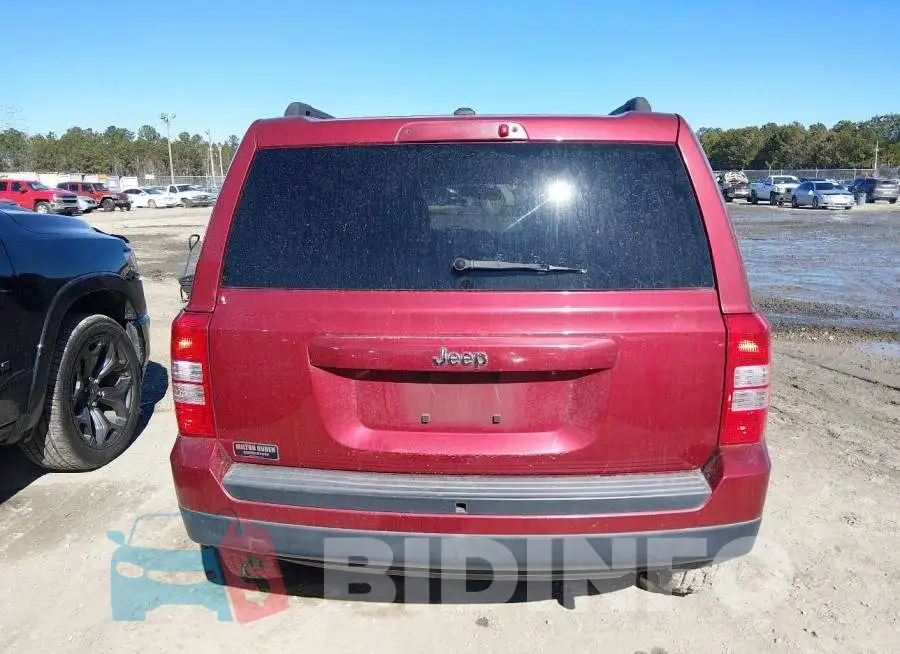 1C4NJPBB1GD683842 Photo# 16