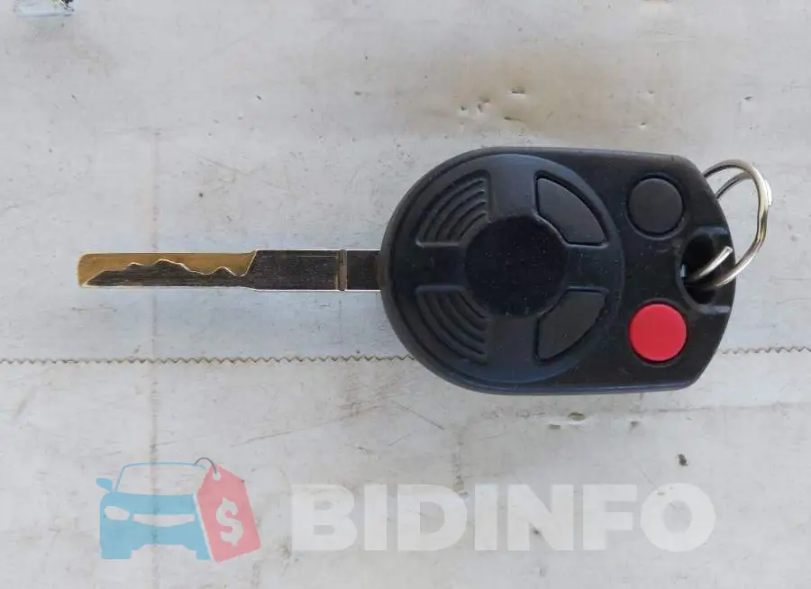 1FADP3E20JL330073 Photo# 11